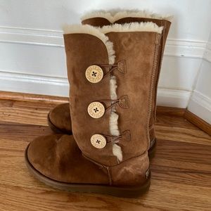 Women’s Bailey Button Worn Uggs